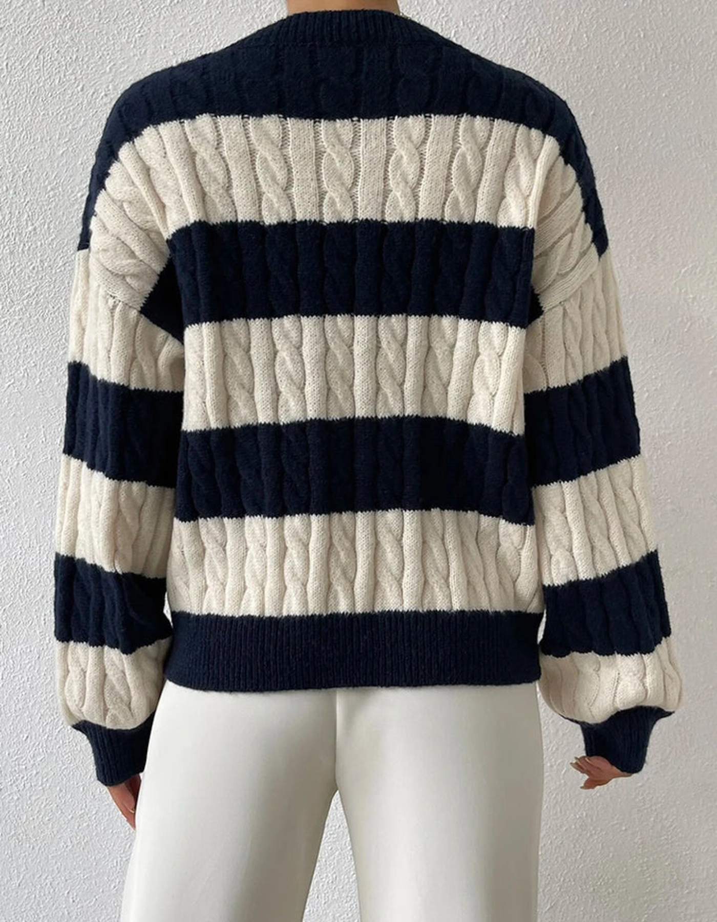 Mira – Dzianina w paski – Sweter