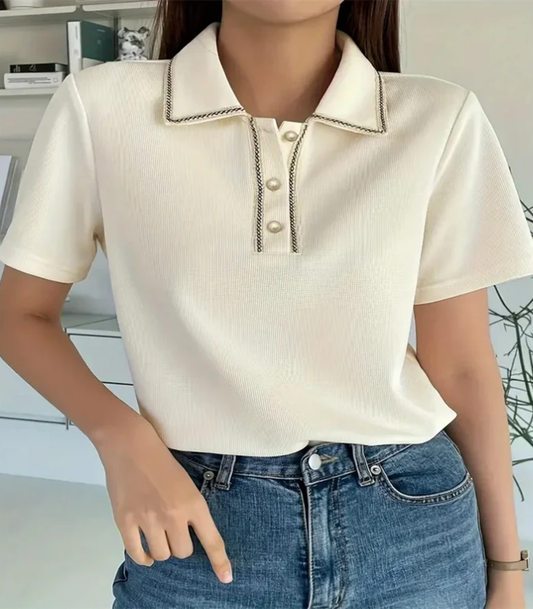 Adrianna – Eleganckie detale – Koszulka polo